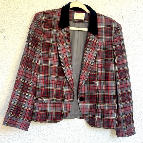 Pendleton Jackets & Blazers - EUC Vintage Pendleton Blazer Womens Plaid‎ Red/Blue/Yellow/Gray/BL velvet collar